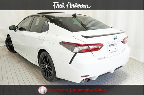 2024 Toyota Camry Hybrid SE