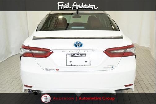 2024 Toyota Camry Hybrid SE