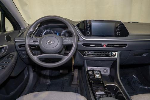 2021 Hyundai SONATA SE