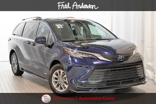 2021 Toyota Sienna LE