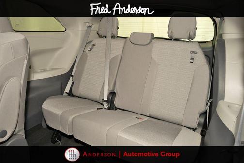 2021 Toyota Sienna LE