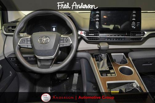 2021 Toyota Sienna LE