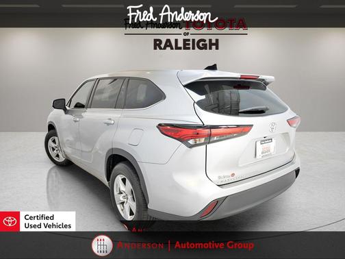 2023 Toyota Highlander LE