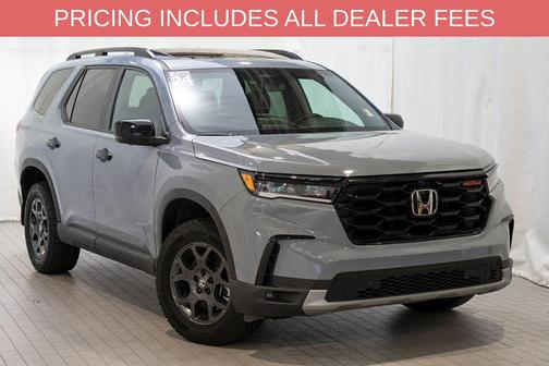 Diffused Sky Pearl 2024 Honda Pilot TrailSport
