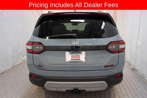 Diffused Sky Pearl 2024 Honda Pilot TrailSport