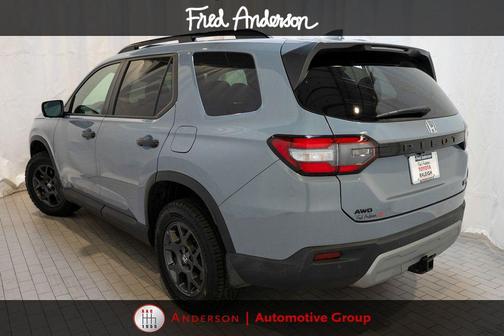 Diffused Sky Pearl 2024 Honda Pilot TrailSport