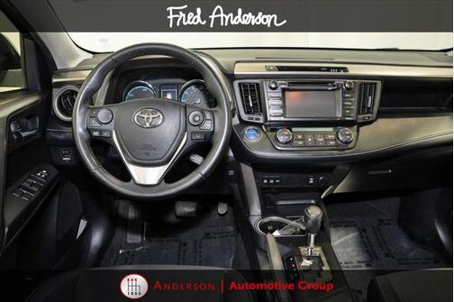 2017 Toyota RAV4 Hybrid SE