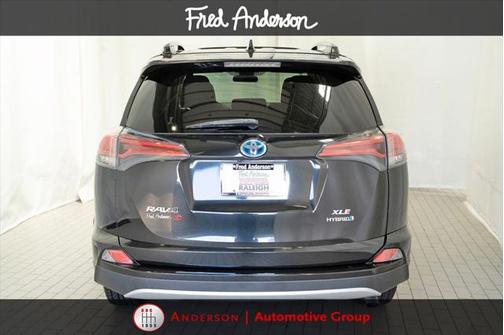 2017 Toyota RAV4 Hybrid SE