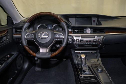 2017 Lexus ES 350 Base