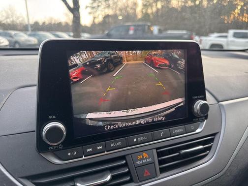 2023 Nissan Altima SR FWD