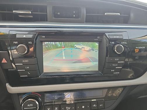 Classic Silver Metallic 2015 Toyota Corolla LE