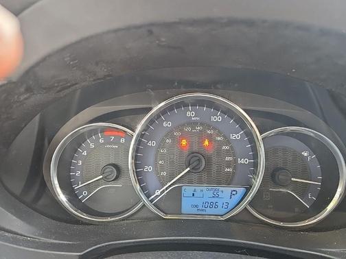 Classic Silver Metallic 2015 Toyota Corolla LE