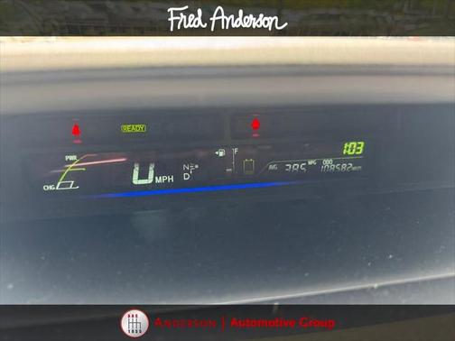 2014 Toyota Prius v Five