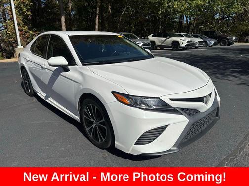 2018 Toyota Camry SE
