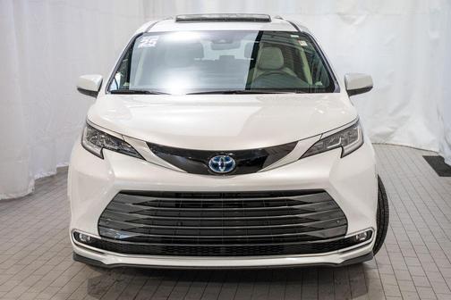 2025 Toyota Sienna Limited