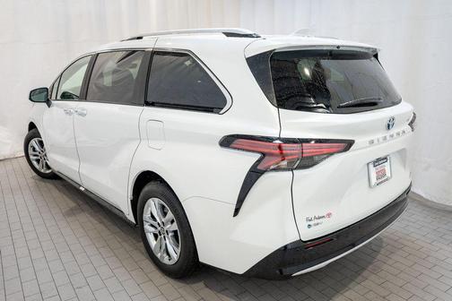 2025 Toyota Sienna Limited