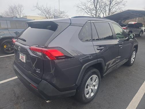 2019 Toyota RAV4 LE