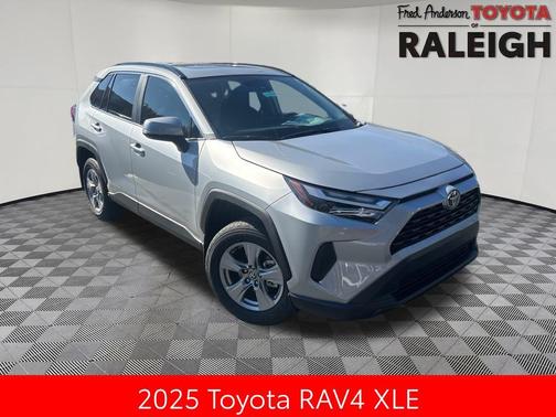 2025 Toyota RAV4 XLE