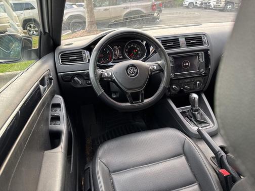 2018 Volkswagen Jetta 1.8T SE Sport