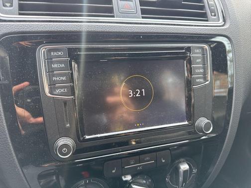 2018 Volkswagen Jetta 1.8T SE Sport