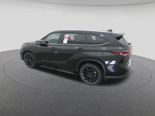 2026 Toyota Highlander Hybrid XLE