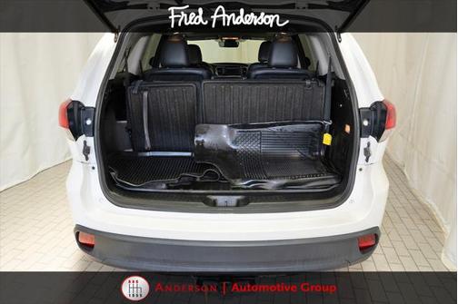 2017 Toyota Highlander SE