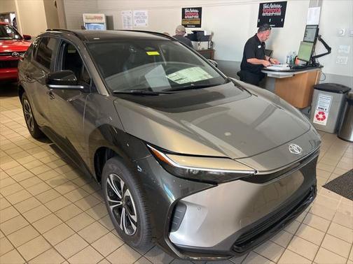 2025 Toyota bZ4X XLE