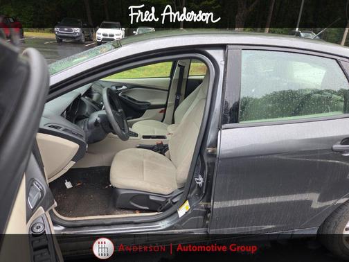 MAGNETIC 2018 Ford Focus SE