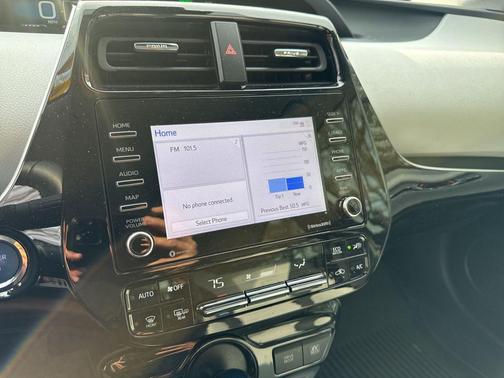 2022 Toyota Prius XLE