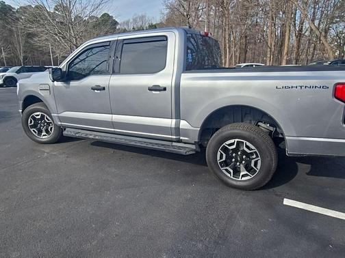 2023 Ford F-150 Lightning XLT