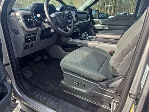 2023 Ford F-150 Lightning XLT