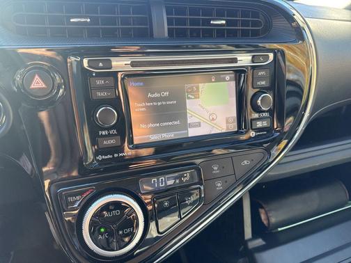 2018 Toyota Prius c Four