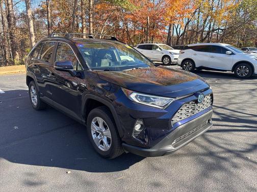 2021 Toyota RAV4 Hybrid XLE