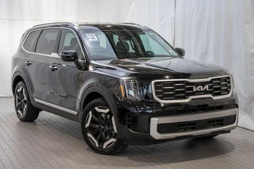 Ebony Black 2023 Kia Telluride S