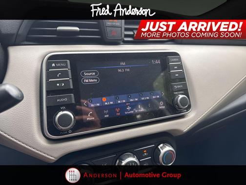 2022 Nissan Versa 1.6 SV