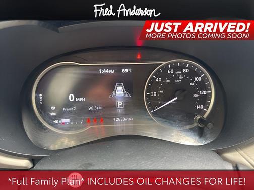 2022 Nissan Versa 1.6 SV