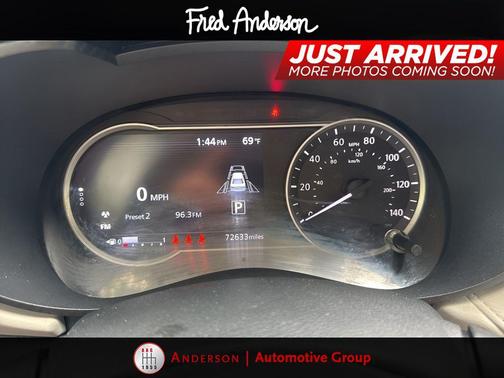 2022 Nissan Versa 1.6 SV