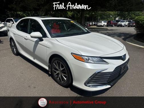 2024 Toyota Camry Hybrid XLE