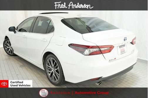 2024 Toyota Camry Hybrid XLE