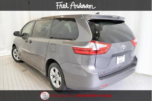 2019 Toyota Sienna SE
