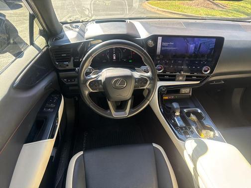 2022 Lexus NX 350h Premium