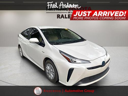 2019 Toyota Prius LE