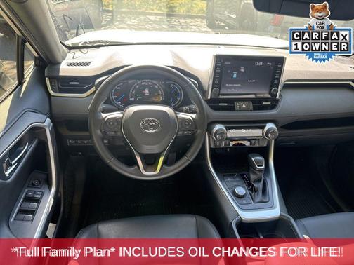 2022 Toyota RAV4 Hybrid SE