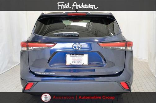 2023 Toyota Highlander LE