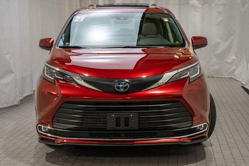 2021 Toyota Sienna XLE 7 Passenger