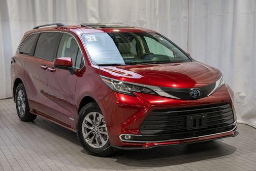 2021 Toyota Sienna XLE 7 Passenger