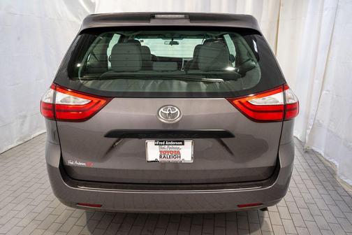 2015 Toyota Sienna L