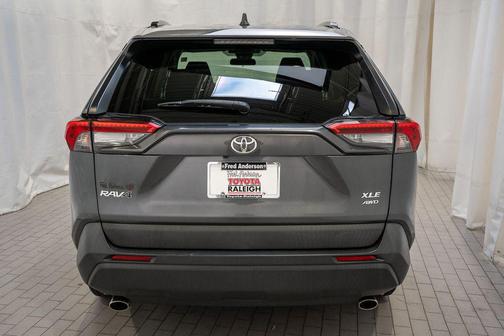 2020 Toyota RAV4 XLE