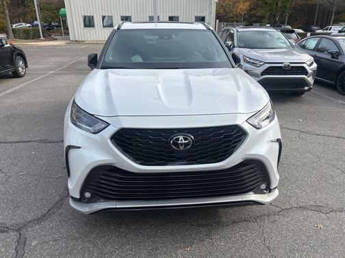 2026 Toyota Highlander XSE