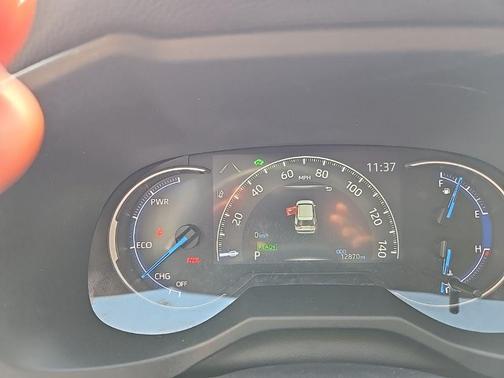 Ice Cap 2025 Toyota RAV4 Hybrid SE